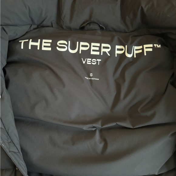 TNA Black Puffer Vest - Picture 4 of 4